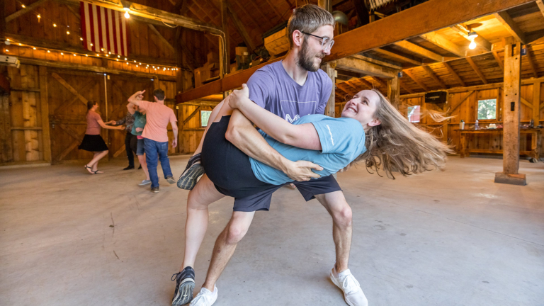 sc place bus hz1 midwest swing dance 3 768x432