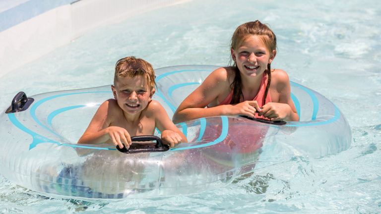 sc place bus hz1 siouxnami waterpark 4 768x432