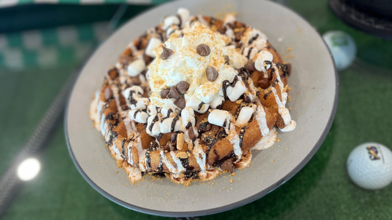 sc place bus hz1 rjs indoor golf 3 768x432